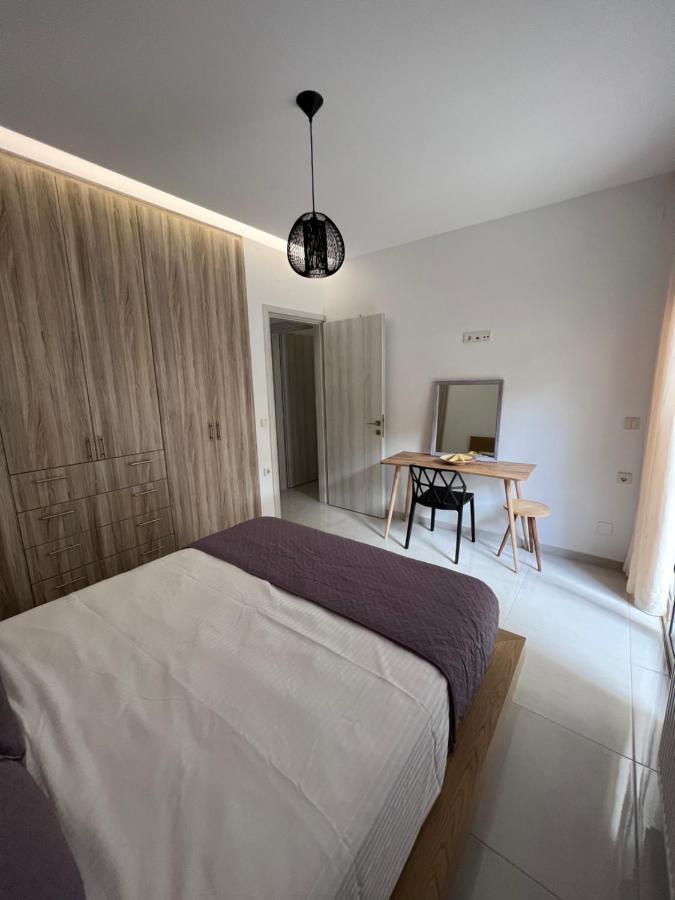 Modern Apartment Close To Airport With Gym And Bbq Heraklion  Exterior photo